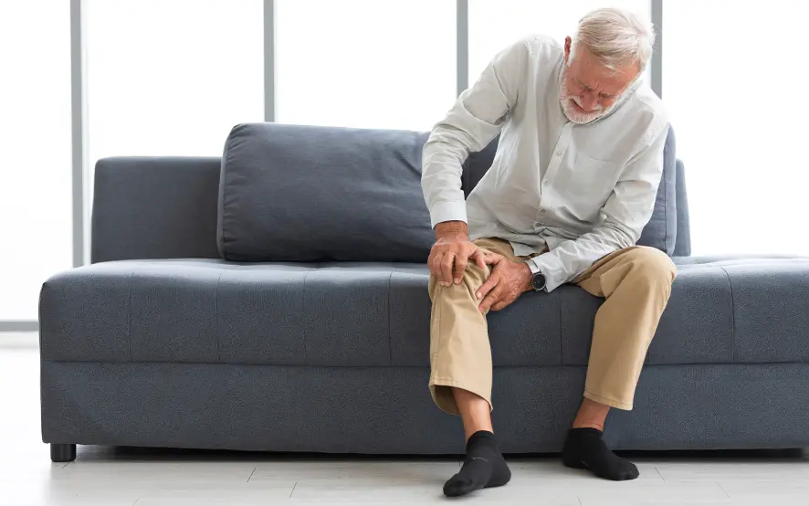 Pesantezza alle gambe: se è cronica ritrova la tua autonomia con i montascale Pesantezza alle gambe: se è cronica ritrova la tua autonomia con i montascale